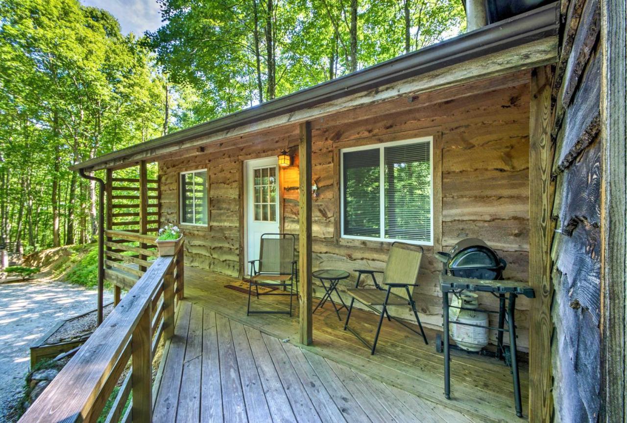 Cozy The Woodshop Cabin With Deck And Forest Views! Robbinsville Exteriör bild